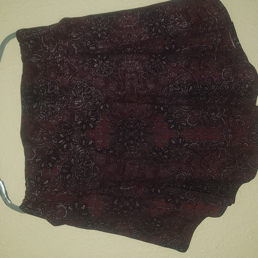 Red/black skirt
